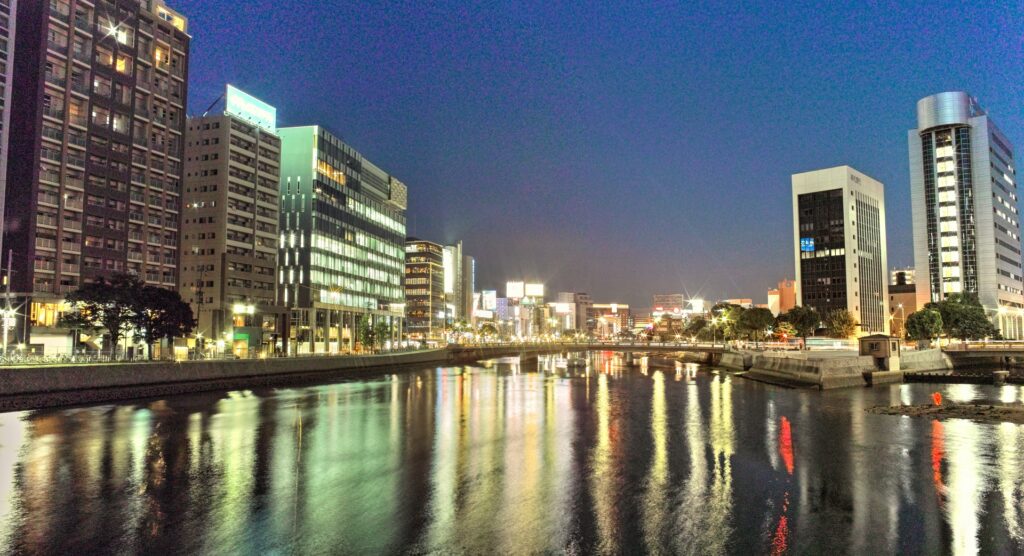 天神に宿泊